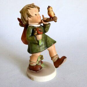 VINTAGE GOEBEL WEST GERMANY M.I. HUMMEL GAY ADVENTURE PORCELAIN FIGURE
